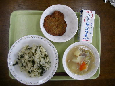 給食のさつま揚げ